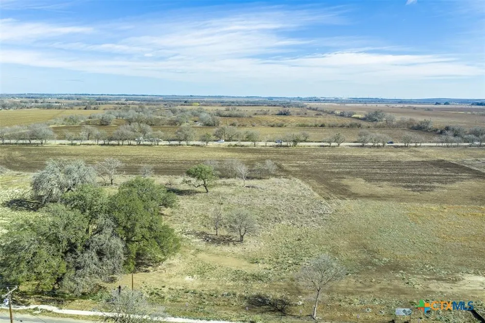 600 River Road Martindale, TX 78655