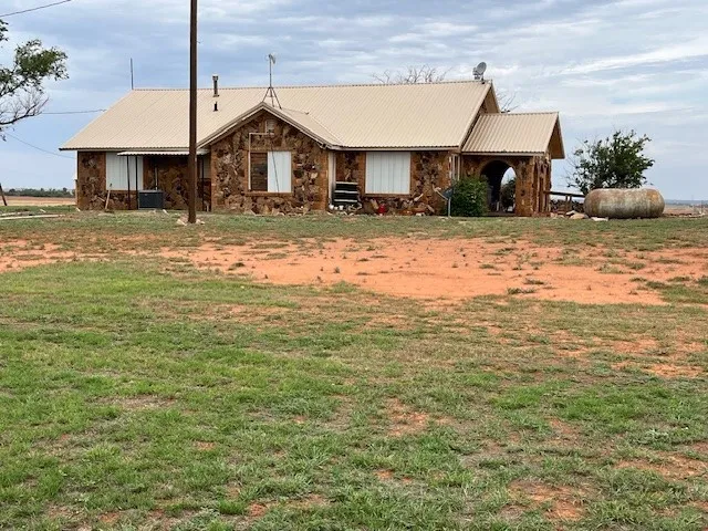 758 County Road 317 Rotan, TX 79546
