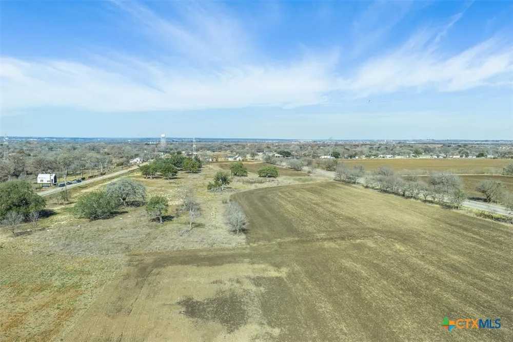 600 River Road Martindale, TX 78655