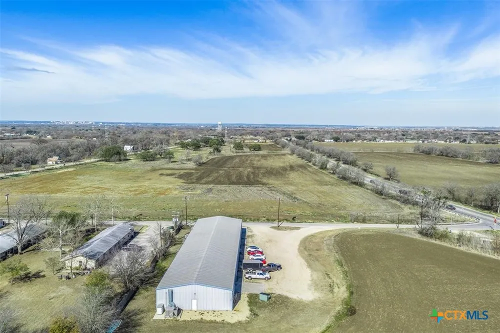 600 River Road Martindale, TX 78655