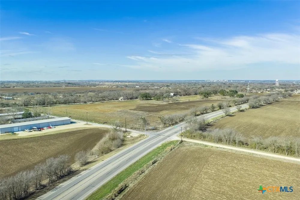600 River Road Martindale, TX 78655