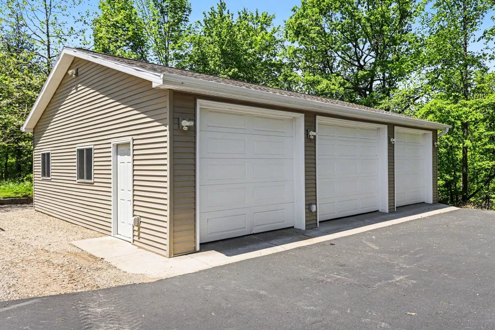 20112 13 Mile Road Convis Township, MI 49014