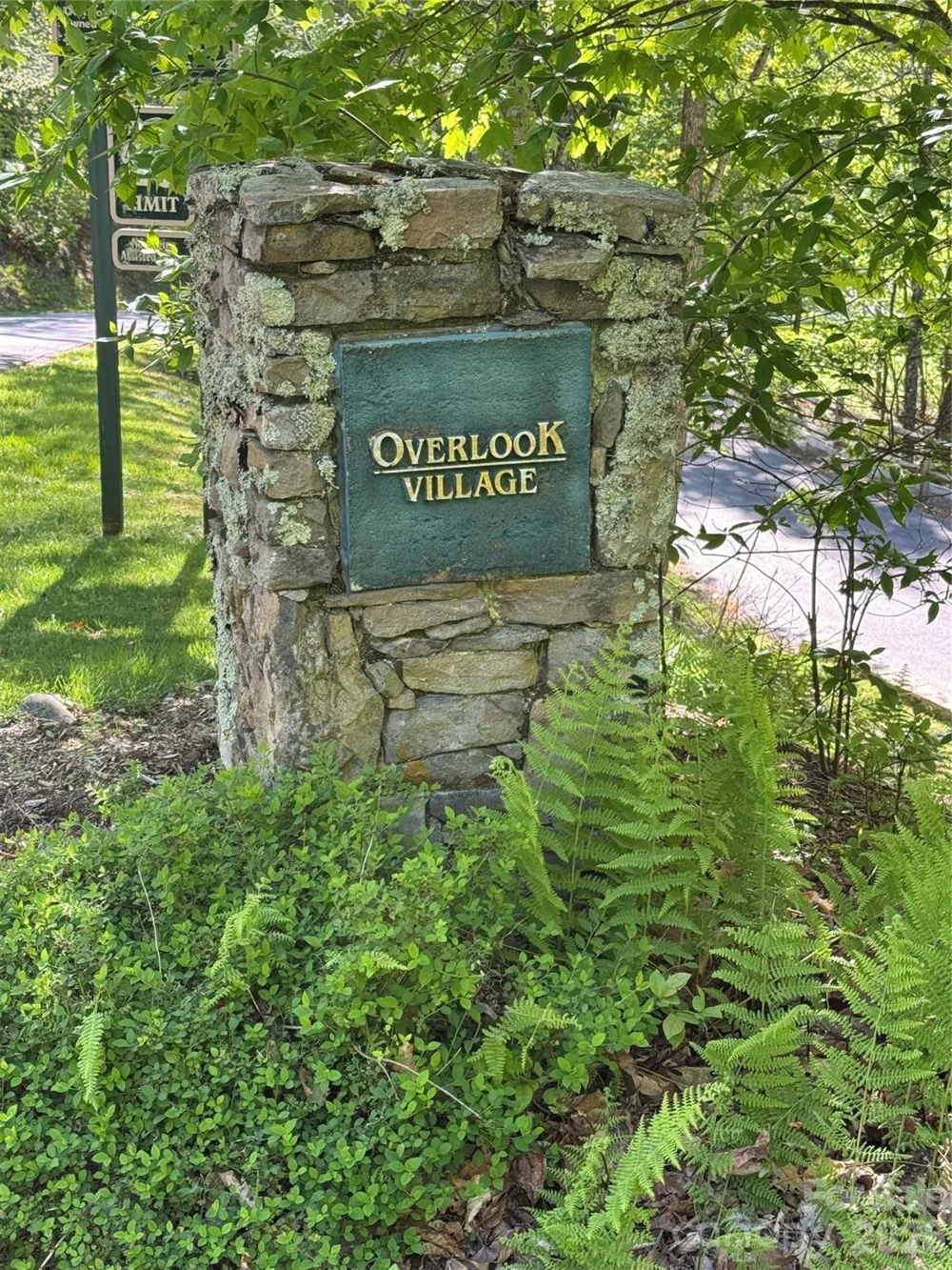 21 Overlook Drive #21/23 Mars Hill, NC 28754
