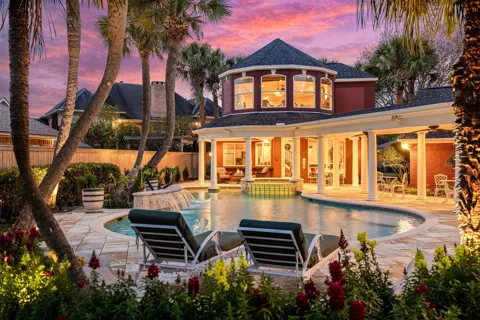 2821 Reynolds