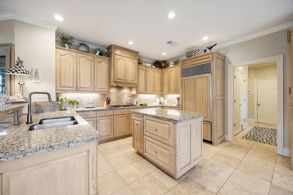 2821 Reynolds Port Neches, TX 77651