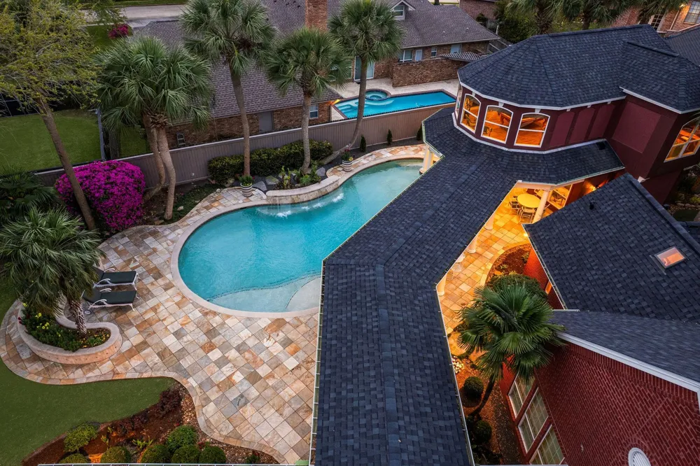 2821 Reynolds Port Neches, TX 77651