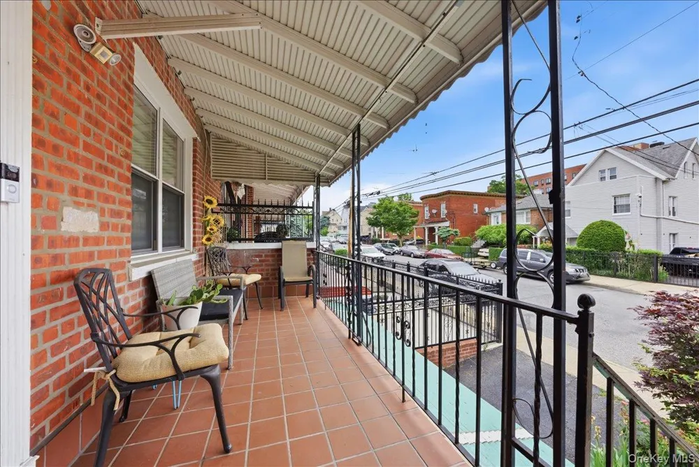 4425 Richardson Avenue Bronx, NY 10470
