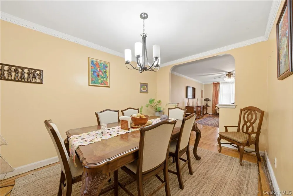4425 Richardson Avenue Bronx, NY 10470