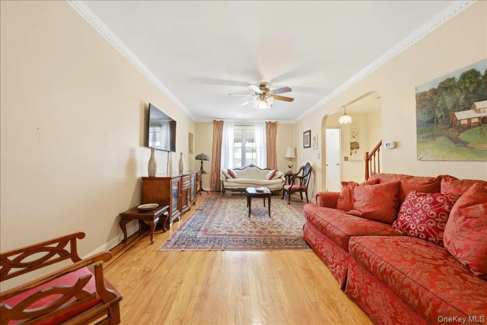 4425 Richardson Avenue Bronx, NY 10470