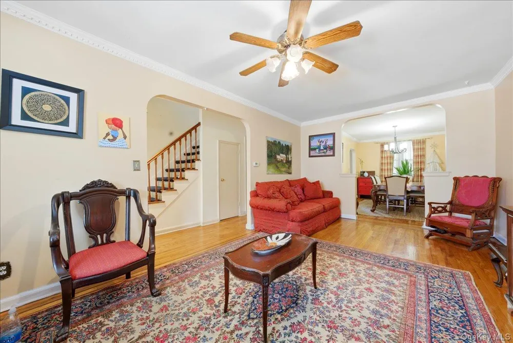 4425 Richardson Avenue Bronx, NY 10470