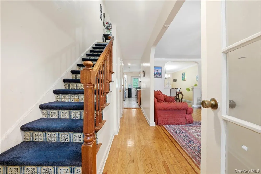 4425 Richardson Avenue Bronx, NY 10470