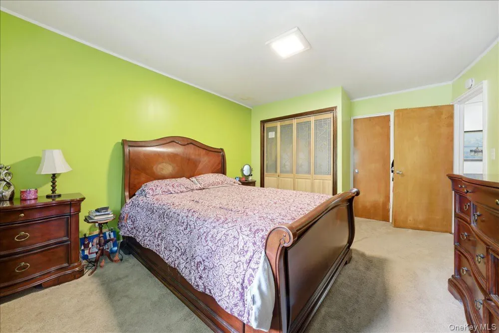 4425 Richardson Avenue Bronx, NY 10470