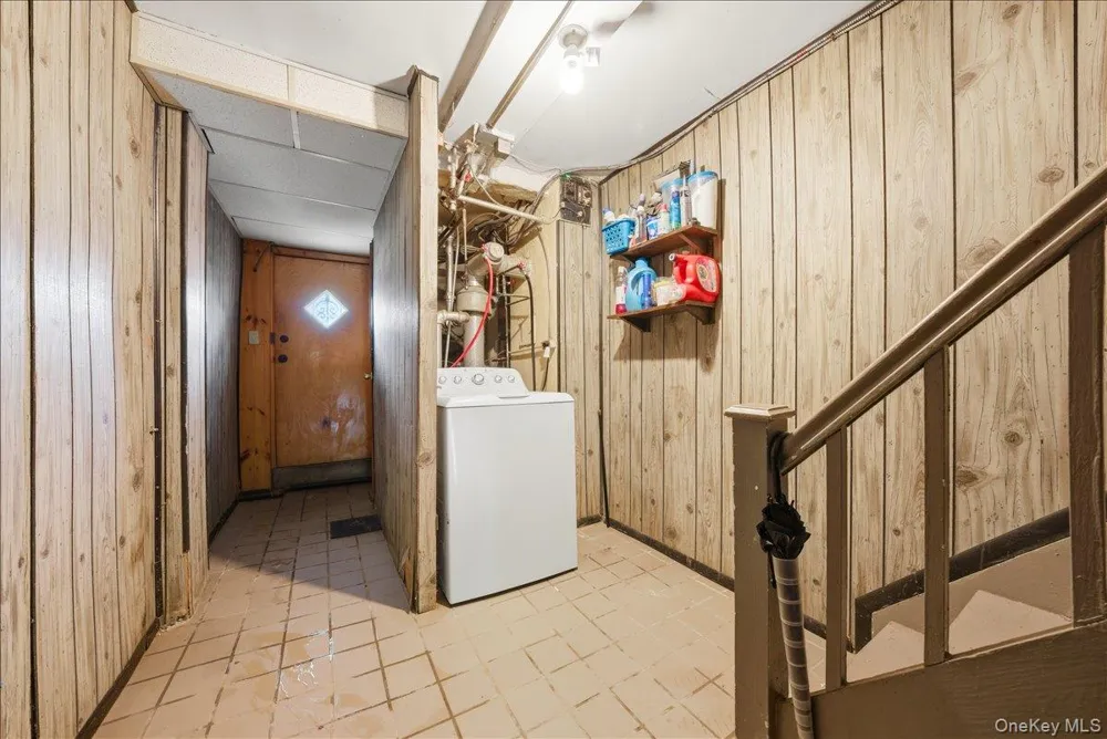4425 Richardson Avenue Bronx, NY 10470
