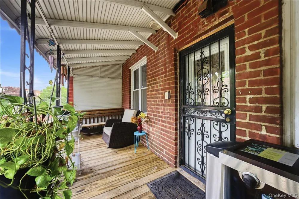 4425 Richardson Avenue Bronx, NY 10470