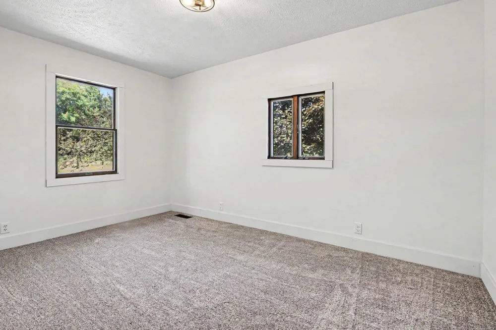 22111 Dutch Settlement Street Cassopolis, MI 49031