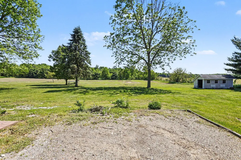 22111 Dutch Settlement Street Cassopolis, MI 49031