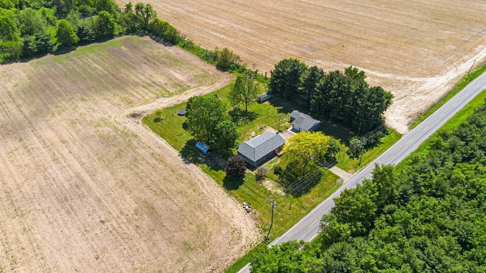 22111 Dutch Settlement Street Cassopolis, MI 49031