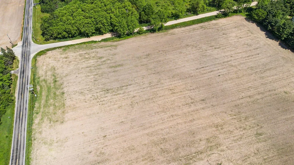 22111 Dutch Settlement Street Cassopolis, MI 49031