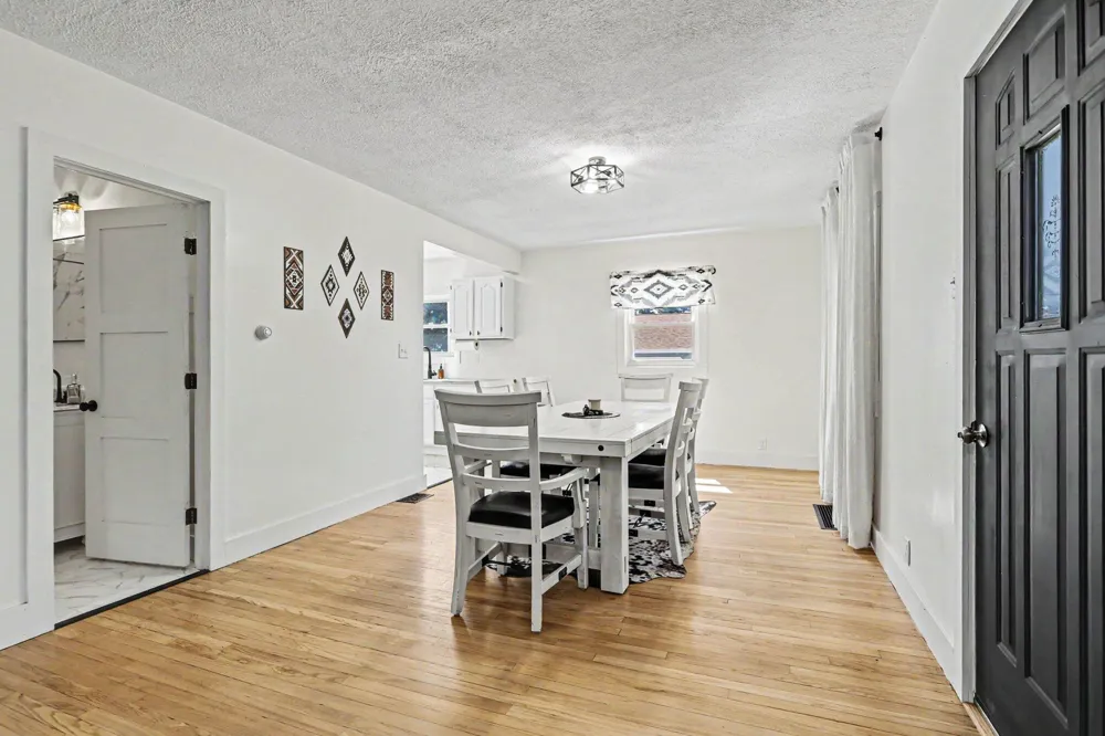 22111 Dutch Settlement Street Cassopolis, MI 49031