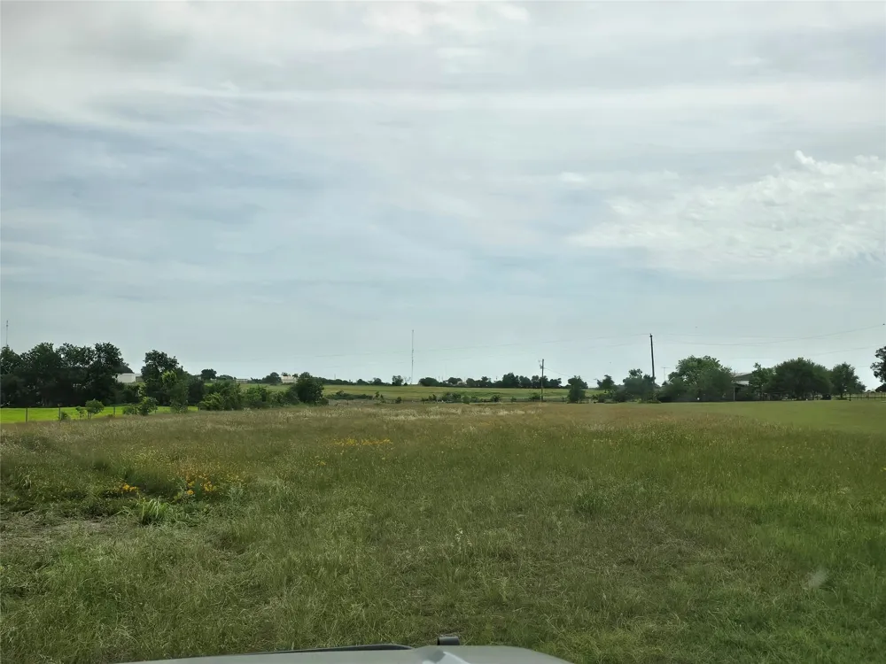1401 CR 144 Jarrell, TX 76537