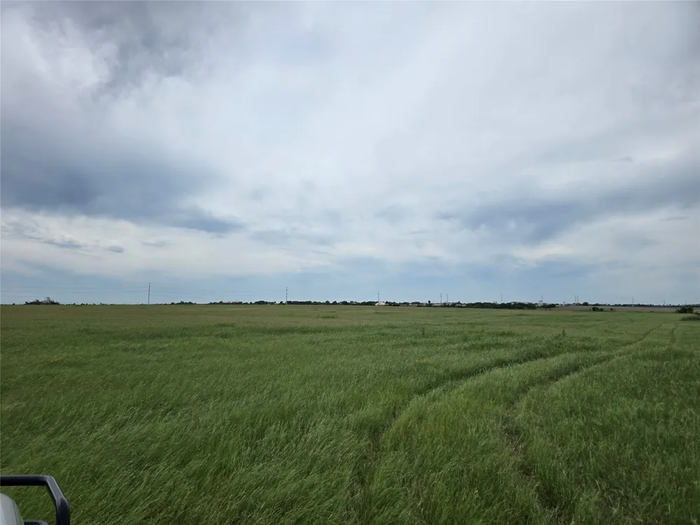 1401 CR 144 Jarrell, TX 76537