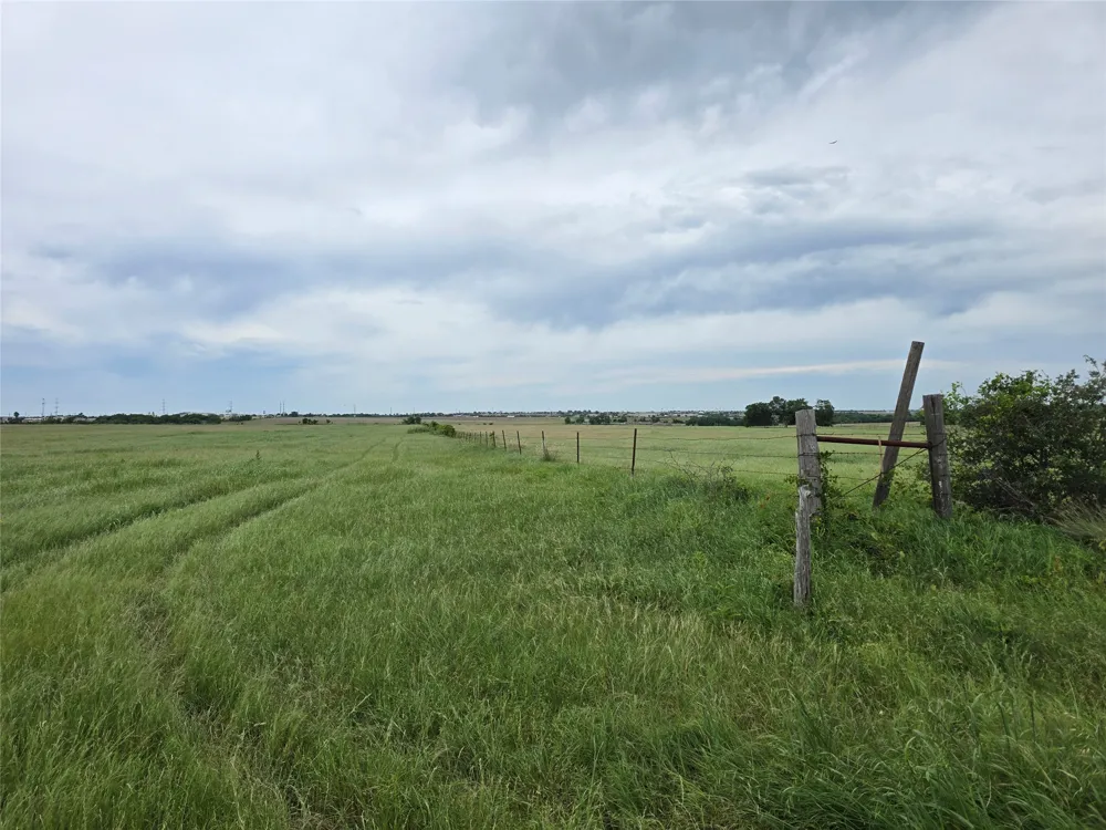 1401 CR 144 Jarrell, TX 76537