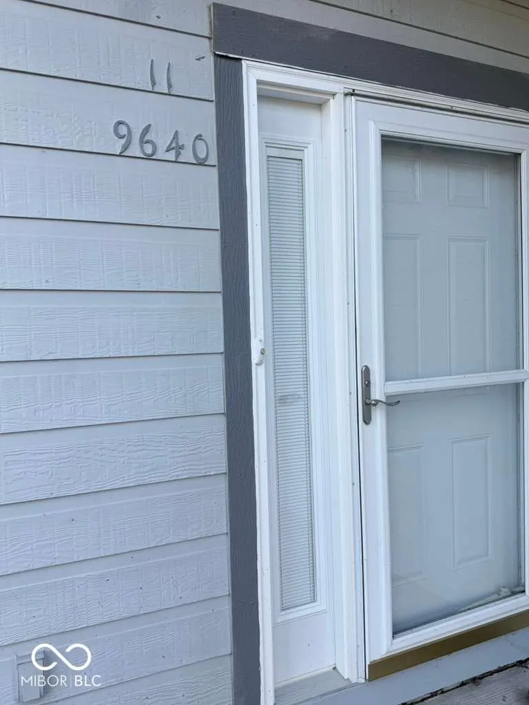 9640 S Bay Pointe Court #11 Bloomington, IN 47401