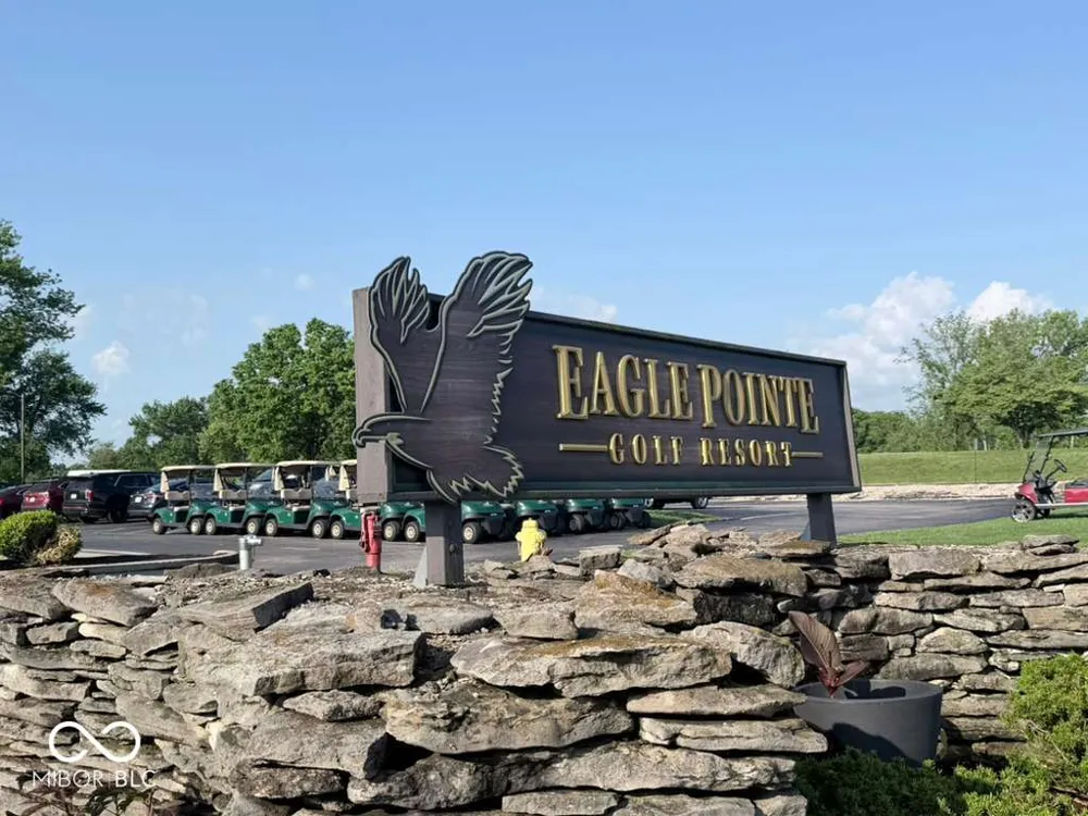 9640 S Bay Pointe Court #11 Bloomington, IN 47401