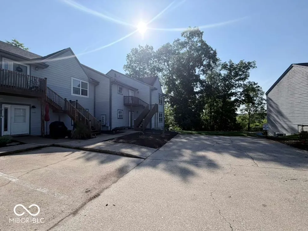 9640 S Bay Pointe Court #11 Bloomington, IN 47401