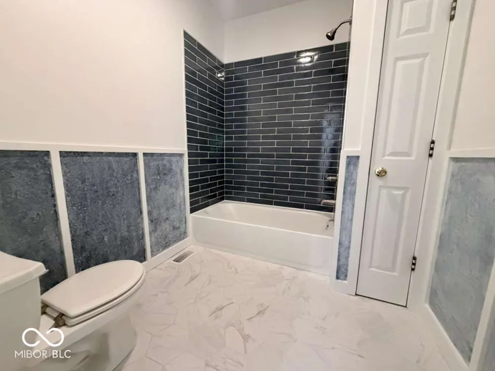 9640 S Bay Pointe Court #11 Bloomington, IN 47401