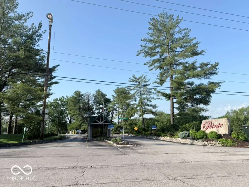 9640 S Bay Pointe Court #11 Bloomington, IN 47401