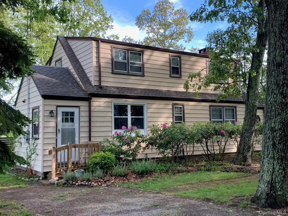 900 Mason Drive Cutchogue, NY 11935