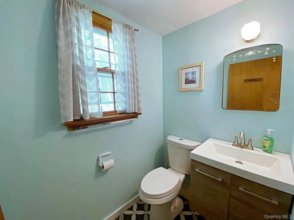 900 Mason Drive Cutchogue, NY 11935
