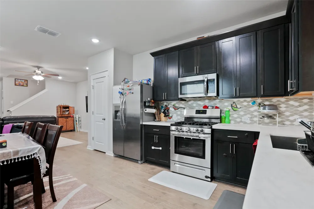 1519 Fenton Hill Drive Leander, TX 78641