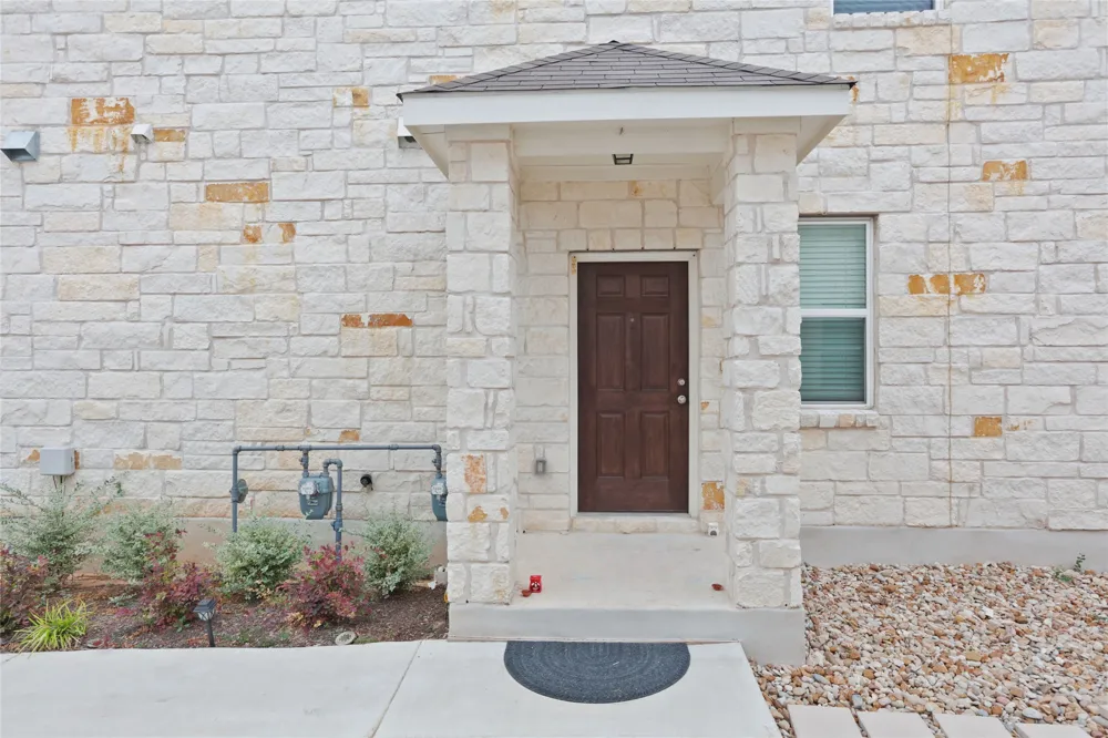1519 Fenton Hill Drive Leander, TX 78641