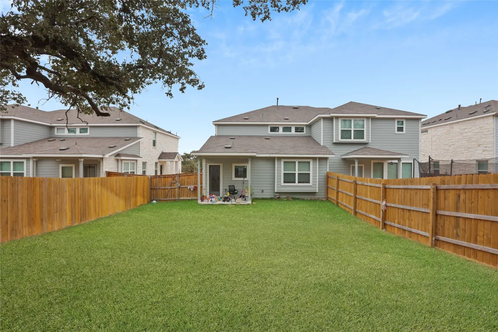 1519 Fenton Hill Drive Leander, TX 78641