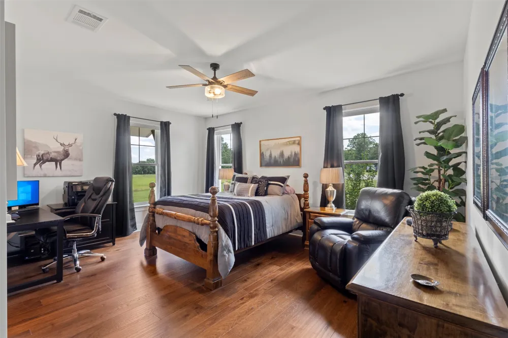 2408 Vz County Road 3104 Edgewood, TX 75117