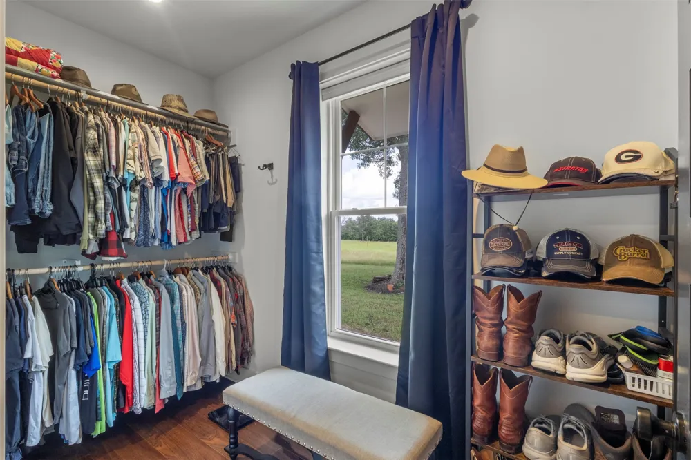 2408 Vz County Road 3104 Edgewood, TX 75117