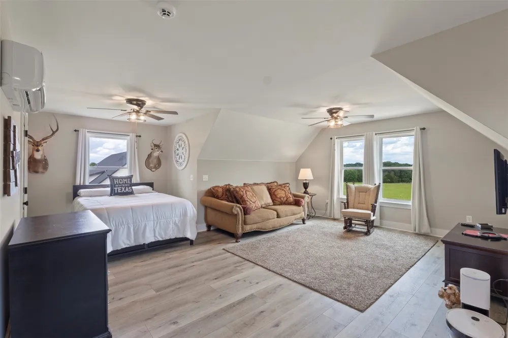 2408 Vz County Road 3104 Edgewood, TX 75117