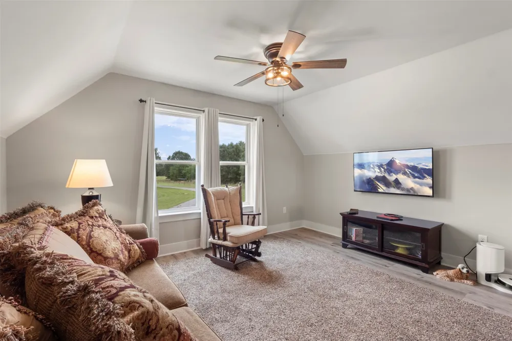 2408 Vz County Road 3104 Edgewood, TX 75117