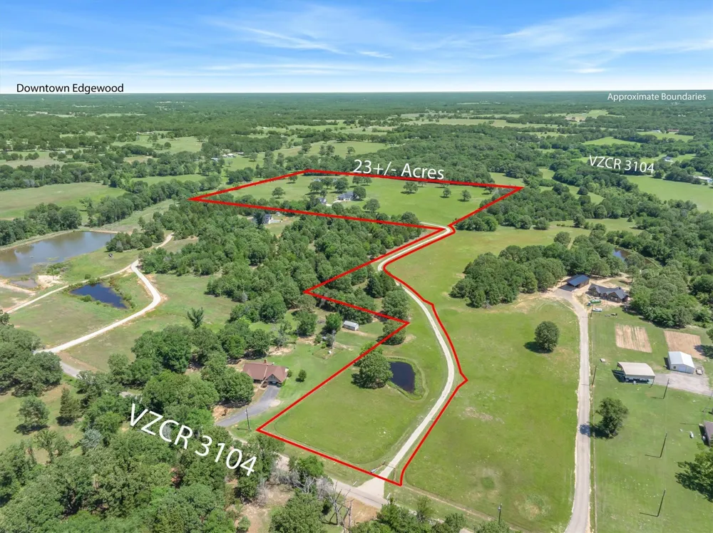2408 Vz County Road 3104 Edgewood, TX 75117
