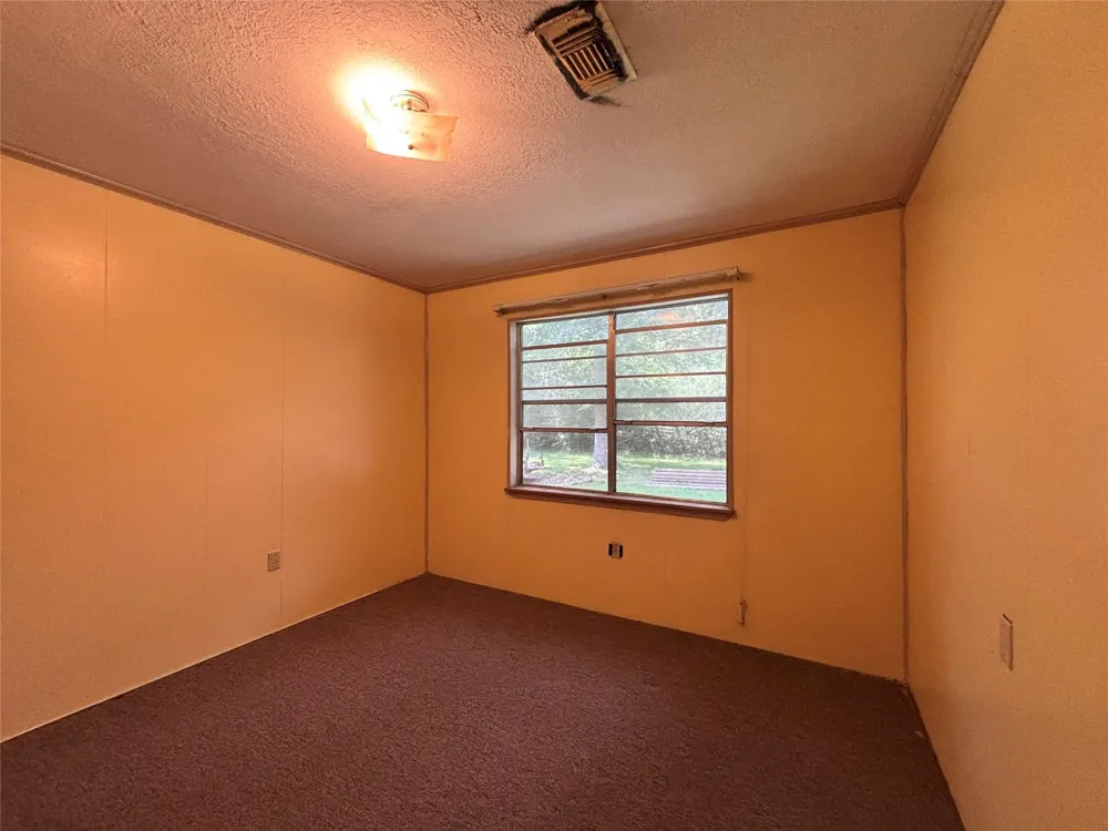 9434 Us Highway 69 S Warren, TX 77664