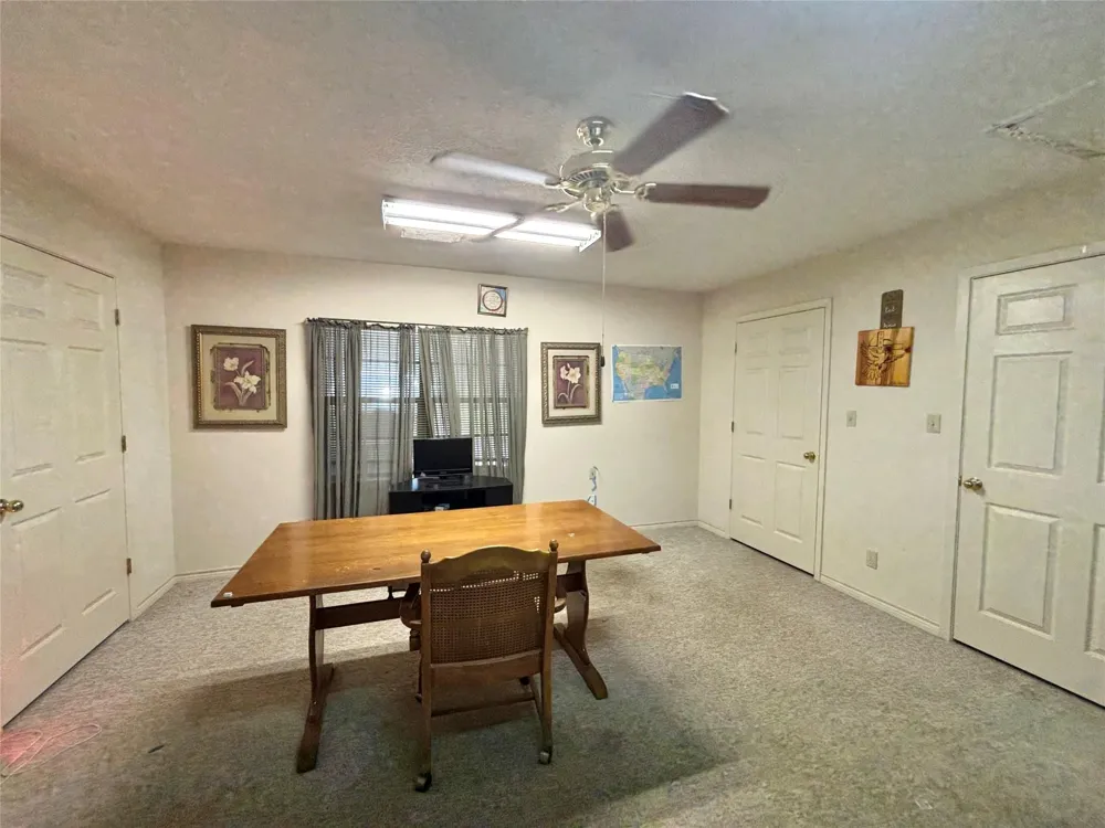 9434 Us Highway 69 S Warren, TX 77664