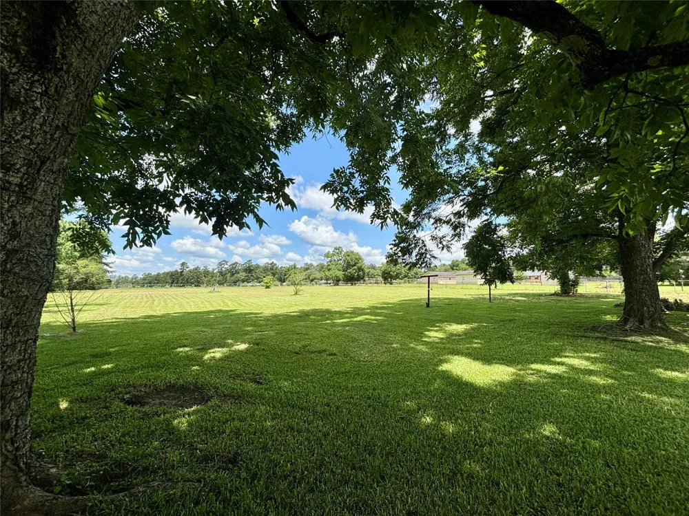 9434 Us Highway 69 S Warren, TX 77664