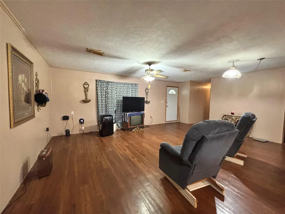 9434 Us Highway 69 S Warren, TX 77664