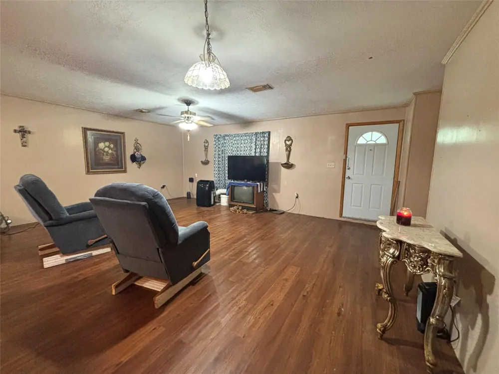 9434 Us Highway 69 S Warren, TX 77664