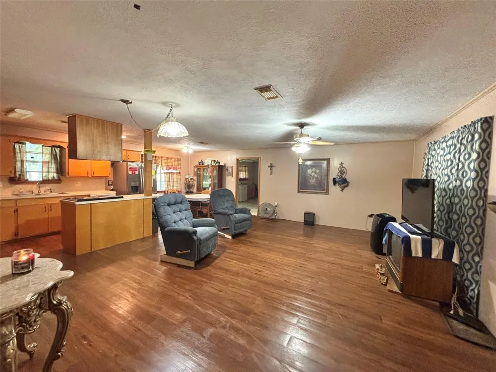 9434 Us Highway 69 S Warren, TX 77664