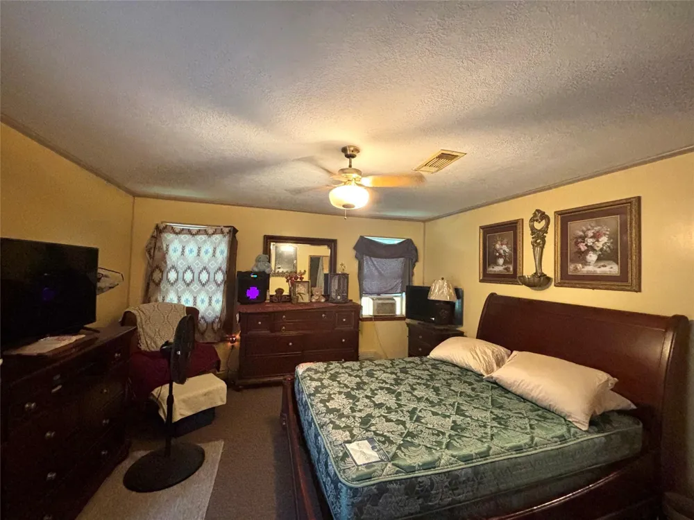 9434 Us Highway 69 S Warren, TX 77664