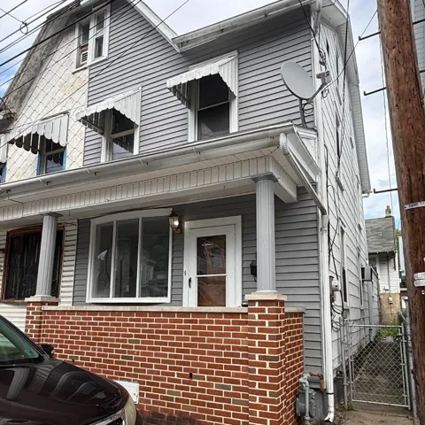 213 S FRANKLIN STREET