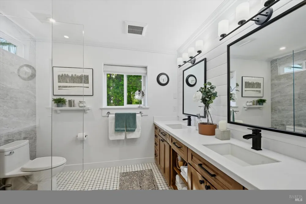 17432 Greenridge Road Hidden Valley Lake, CA 95467